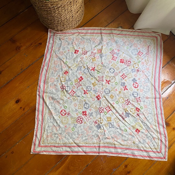 Louis Vuitton Silk Scarf - Picture 3 of 4